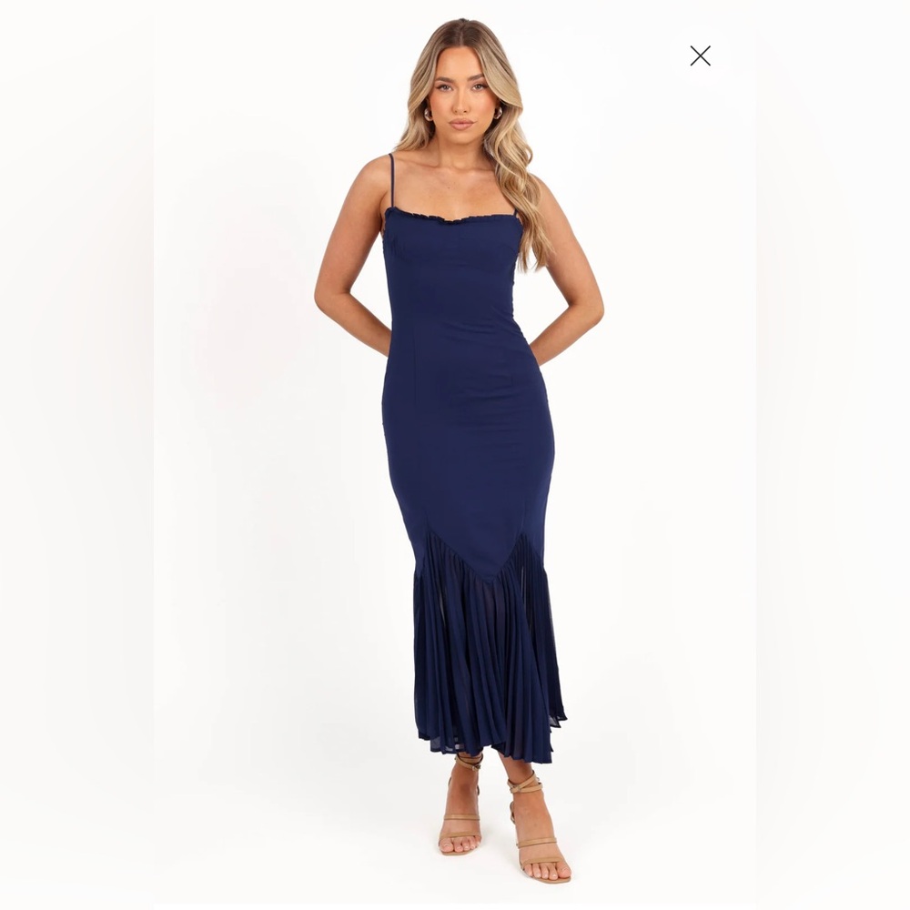 Elegant Navy Blue Midi Dress
